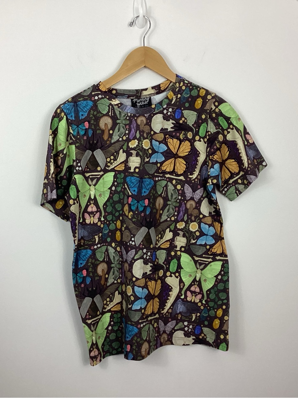 Morning Witch Butterflies Mushrooms Tee Size Medium